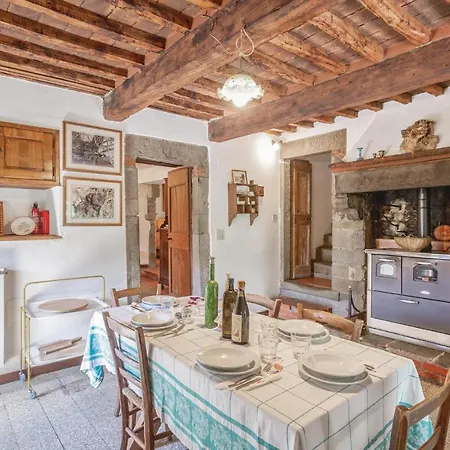 Holiday home Holiday La Casina
