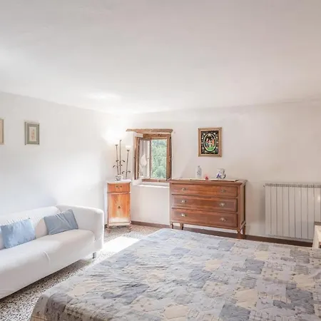 Holiday La Casina Holiday home Tortigliano